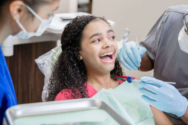 Best Cracked Tooth Emergency Dentist  in Detroit, MI